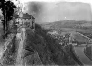 Altes Schloss Dornburg : Dornburg. Blick vom Alten Schloss ins Saaltetal