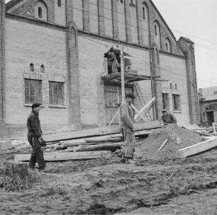 LPG Basedow. Bauarbeiten an Stallgebäude (1851)