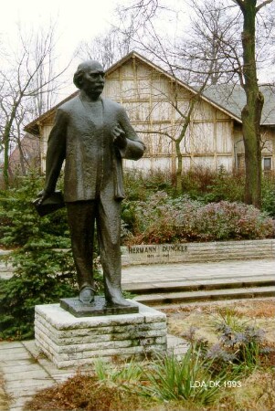 Denkmal Hermann Duncker; Berlin, Lichtenberg
