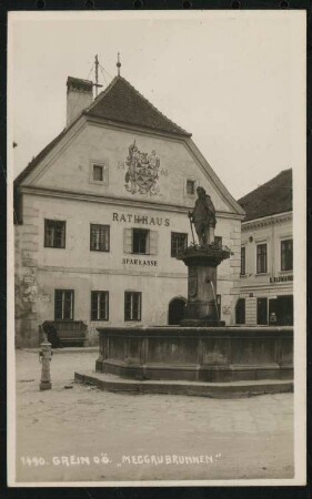 Stadttheater, Grein: Ansicht von Norden und Meggaubrunnen