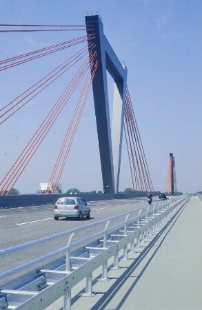 Rheinbrücke Ilverich