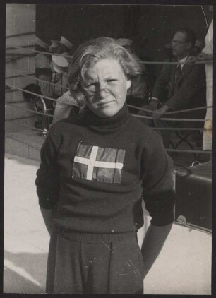 Frau aus Skandinavien (Dänemark oder Schweden) bei den Olympischen Spielen 1936 in Berlin