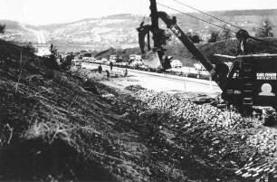 Fahrbahnsanierung Entfernen der alten Pflasterfahrbahn