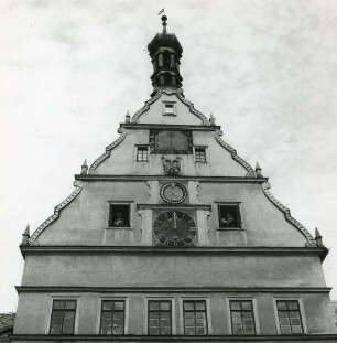 Rothenburg ob der Tauber. Ehemalige Ratstrinkstube. Giebel der Straßenfront