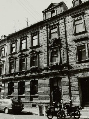 Glauchau, Wohnhaus, Straßenansicht