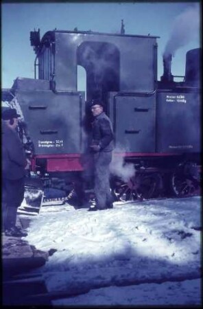 Lok 11, Hanfertal, Maschinenmeister M. Wannenmacher (1900 - 1972) und Gleiswerker Erhard Rädle (1907 - 1988) aus Neufra