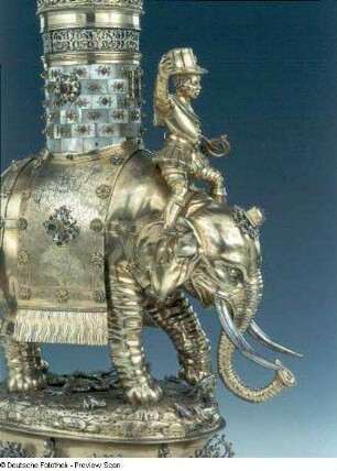 Elefant mit Kriegsturm