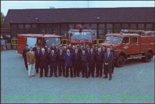 Gruppenaufnahme der Mitarbeiter der Feuerwehr der Unterabteilung Arbeitsschutz und Sicherheit (AS) der Hauptabteilung Sicherheit (HS)