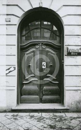 Portal und Haustür von Bürgerhaus Herrenstr. 4 in Elbing