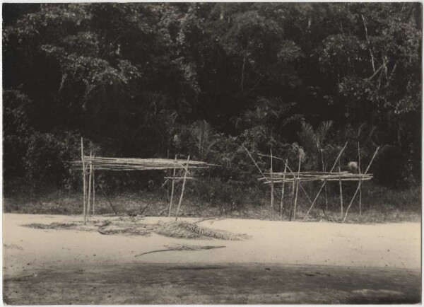 Bar beds on a sandbank