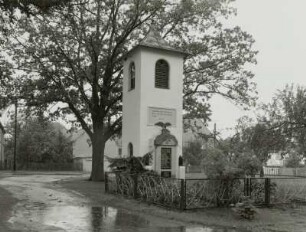 Glockenturm als Denkmal für die Gefallenen des 1. Weltkrieges (1880 und nach 1918). Grünewald (Kreis Senftenberg)-Sella