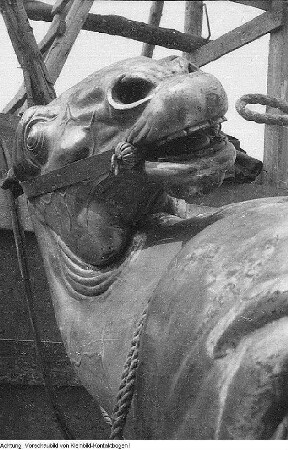 Dresden, Neustädter Markt. Wiederaufbau des "Goldenen Reiters", 1955