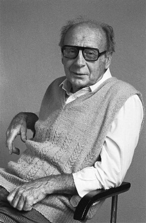 Dr. Kämpfer, Museumsdirektor a.D.
