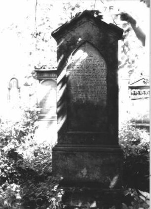 Grabstein 751