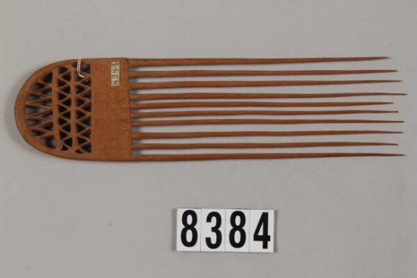 Decorative comb