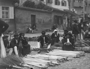 Marktszene : Händler auf dem Markt in Hermannstadt (heute: Sibiu).