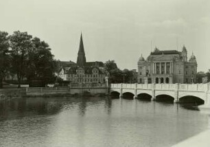 Schwerin, Straßenbrücke