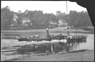 Belgern. Blick auf Belgern - Elbe mit Schlepper Adler
