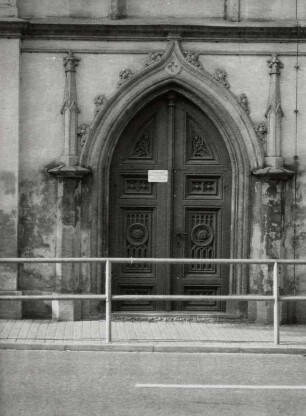 Lößnitz, Hospitalkirche, Nordportal : Lößnitz (Kreis Aue), Hospitalkirche Sankt Georg, 1861, Nordportal