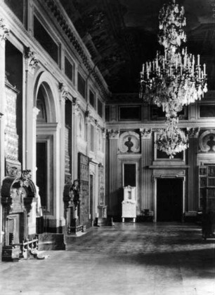 Aufstellung des Kunstgewerbemuseums im Berliner Stadtschloss, Raum 16, Schweizersaal