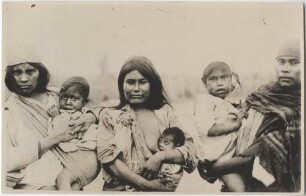 Indianergruppe mit Kindern