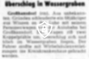Überschlag in Wassergraben