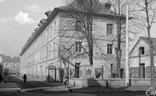 Manège militaire