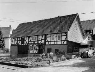 Einhaus; Alsfeld, Billertshäuser Straße 11