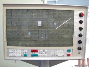 Bedientableau einer Telefunken TR 440