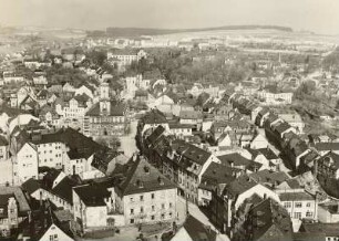 Schneeberg, Blick auf den Marktplatz mit Rathaus vom Turm der St. Wolfgangskirche