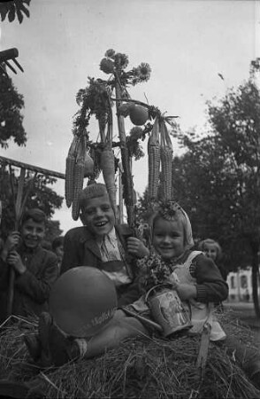 Erntedank- Festzug in Knielingen, veranstaltet vom Knielinger Bauernverein.