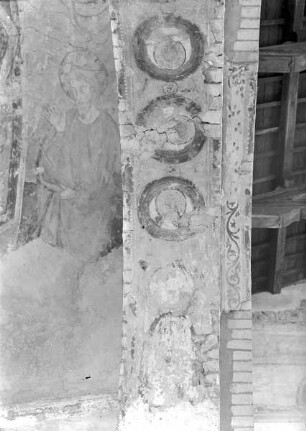 Medaillons mit Heiligen