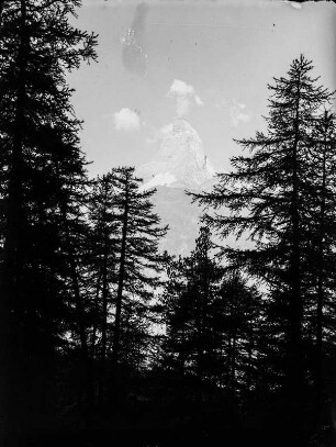 Matterhorn : Blick entlang des Hanges in Richtung des Gipfels des Matterhorns.