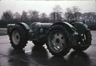 Tandemtraktor RTA 550; (auf Basis zweier Radschlepper RS 14/46)
