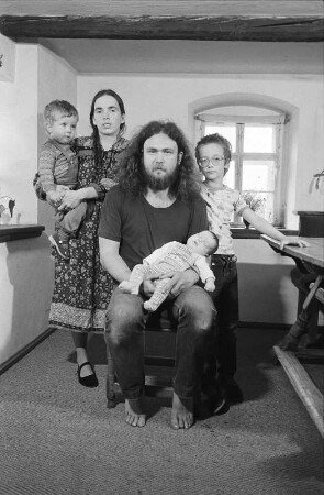 Der Maler Andreas Wachter mit seiner Familie