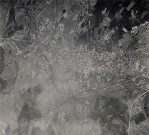 Luftbildaufnahmen von Karlsruhe. Gesamtes Stadtgebiet - Innenstadt mit Rheinhafen
