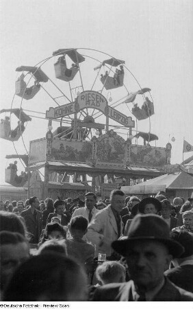 Riesenrad auf dem Rummel