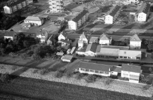 Lahr, Dinglingen: vor den Rundhäusern [am Kanadaring]