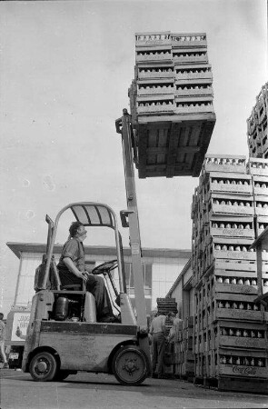 Große Nachfrage nach Getränken im heißen Sommer 1964.