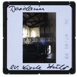 Brodowin, Dorfkirche : Innenansicht Langhaus mit Orgel und Empore