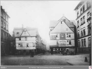 Vilbeler Straße von Nordosten, links Vilbeler Straße 3, rechts Vilbeler Straße 6