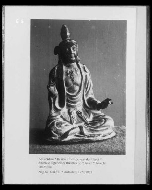 Sitzende Figur eines Buddhas (?)
