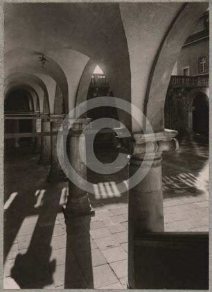 Arkaden im Schlosshof Plagwitz