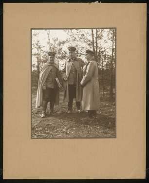 Fotografien: Wilhelm Walther und zwei Kollegen?