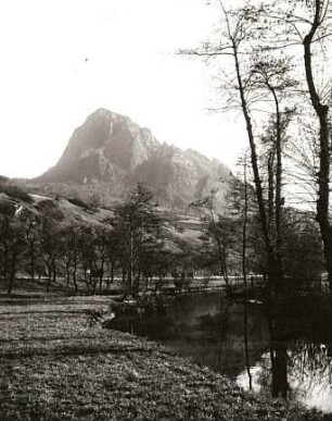 Böhmisches Mittelgebirge (České středohoří). Borschen (Bořeň, 539 m) von Nordwest