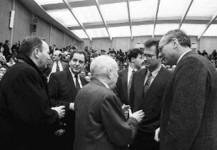 Freiburg im Breisgau: Justizausstellung im KG II [u.a. mit Bundesjustizminister Klaus Kinkel und Landesjustizminister Helmut Ohnewald]