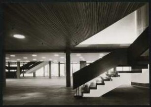 Stadthalle (auch: Mercatorhalle), Duisburg: Treppenaufgang Foyer Erdgeschoss