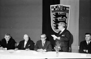 Freiburg: Regierungspräsidium; Amtseinsetzung von Regierungsvizepräsident Dr. Waldemar Bittighofer; Ansprache Regierungspräsident Dichtel