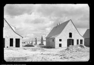 Vierjahresplansiedlung Merseburg III Freienfelde (Freiimfelde), im Bau (O. Ambros-Siedlung)