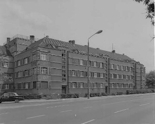 Dresden-Strehlen, Teplitzer Straße 97-101. Häuserzeile, Postsiedlung der Heimstättengesellschaft Sachsen GmbH (1926-1928; P. Löffler)